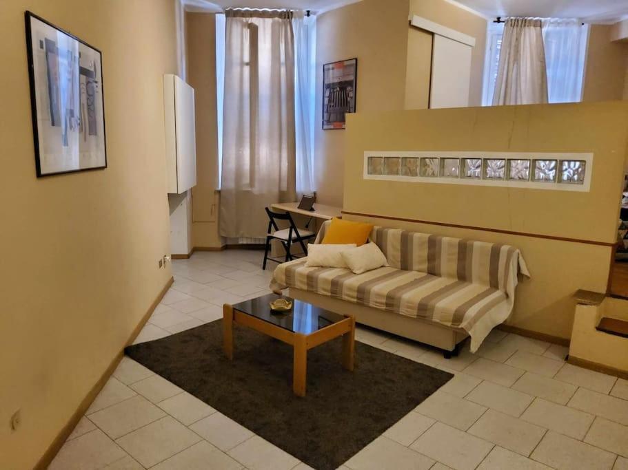 Apartamento Antica Casa Odone Asti Exterior foto