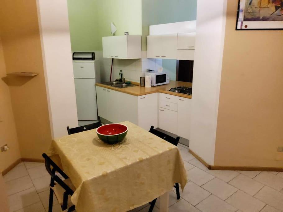 Apartamento Antica Casa Odone Asti Exterior foto